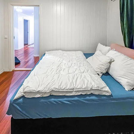 3 Bedroom Awesome In Vinje